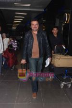 Boman Irani leave for Singapore in International Airport, Mumbai on 13th Jan 2011 (2).JPG